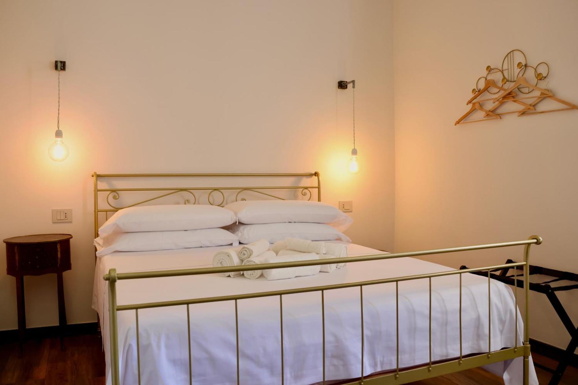 Holiday Lux Boutique Room Catania Phòng bức ảnh